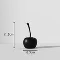 Escultura Decorativa de Resina Maçã e Abacaxi Listrado Preto e Branco — Minimalismo, Decoração de Mesa e Ambientes
